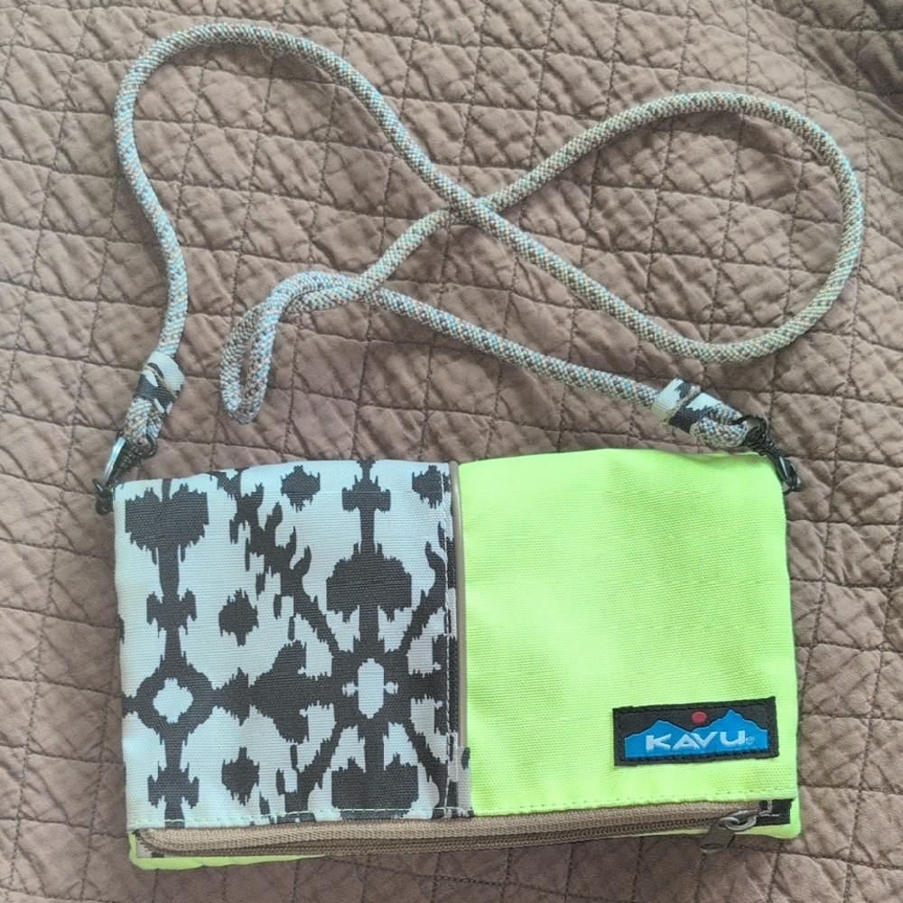 Kavu Yellow and Black Crossbody Bag with Modern Design